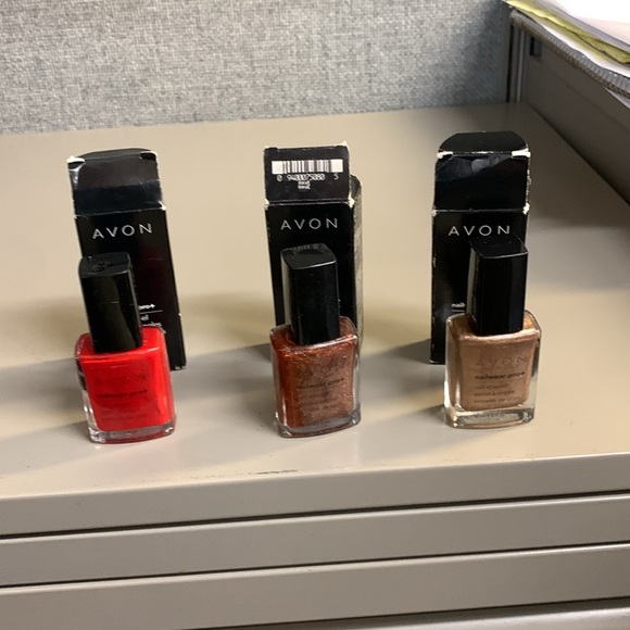 Avon Nailwear Pro Plus New in Box Set of 3 Real Red Venus and Rave - Picture 1 of 16